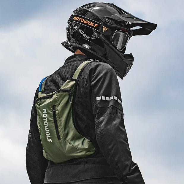 Motowolf MB7 Hydration Backpack with 2L Water Bladder - Army Green Motowolf